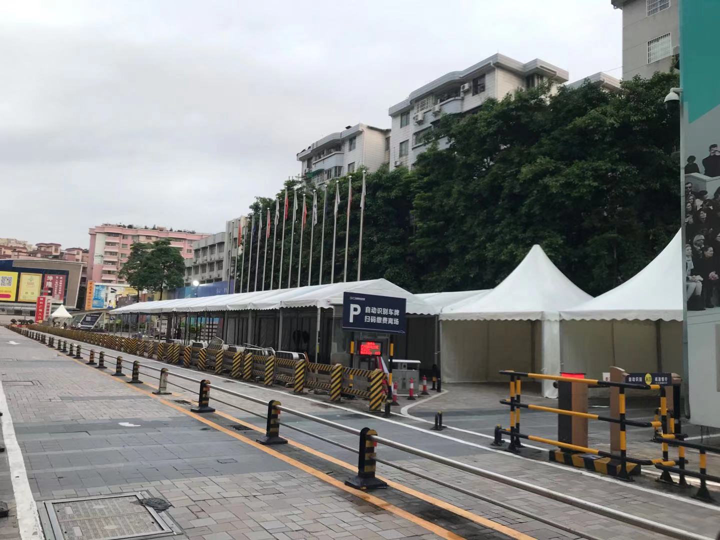 織物市場上的新冠肺炎測試篷房